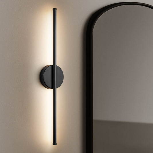 Applique murale LED linéaire moderne à 1 lumière, noire/dorée/nickel, à intensité variable, pour salle de bain.