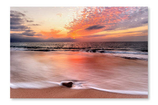 Le soleil se couche, affichant un ciel rouge vibrant et magnifique 24x36 art mural cadre et panneau en tissu | Le soleil se couche, affichant un ciel rouge vibrant et magnifique 24 po x 36 po : Cadre d'art mural et panneau de tissu | D44GG03U