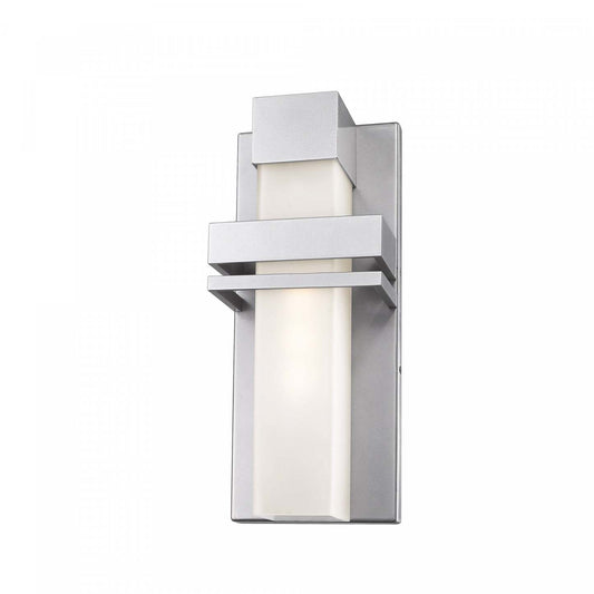 Camden 1-Light Silver Outdoor Wall Light | Applique murale Camden argentée à 1 ampoule pour l'extérieur | D06HY11D