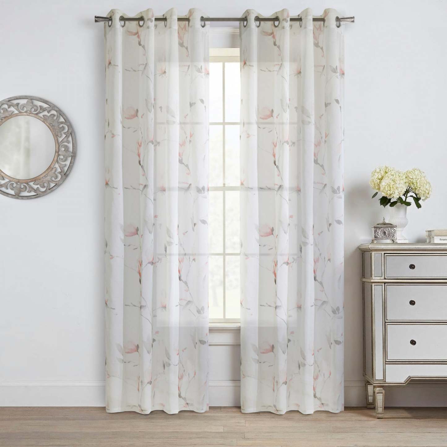 Habitat Symphony Coral Sheer Grommet Curtain Panel - 52 x 95|Panneau de rideau transparent à œillets Symphonie corail d'Habitat - 52 x 95
