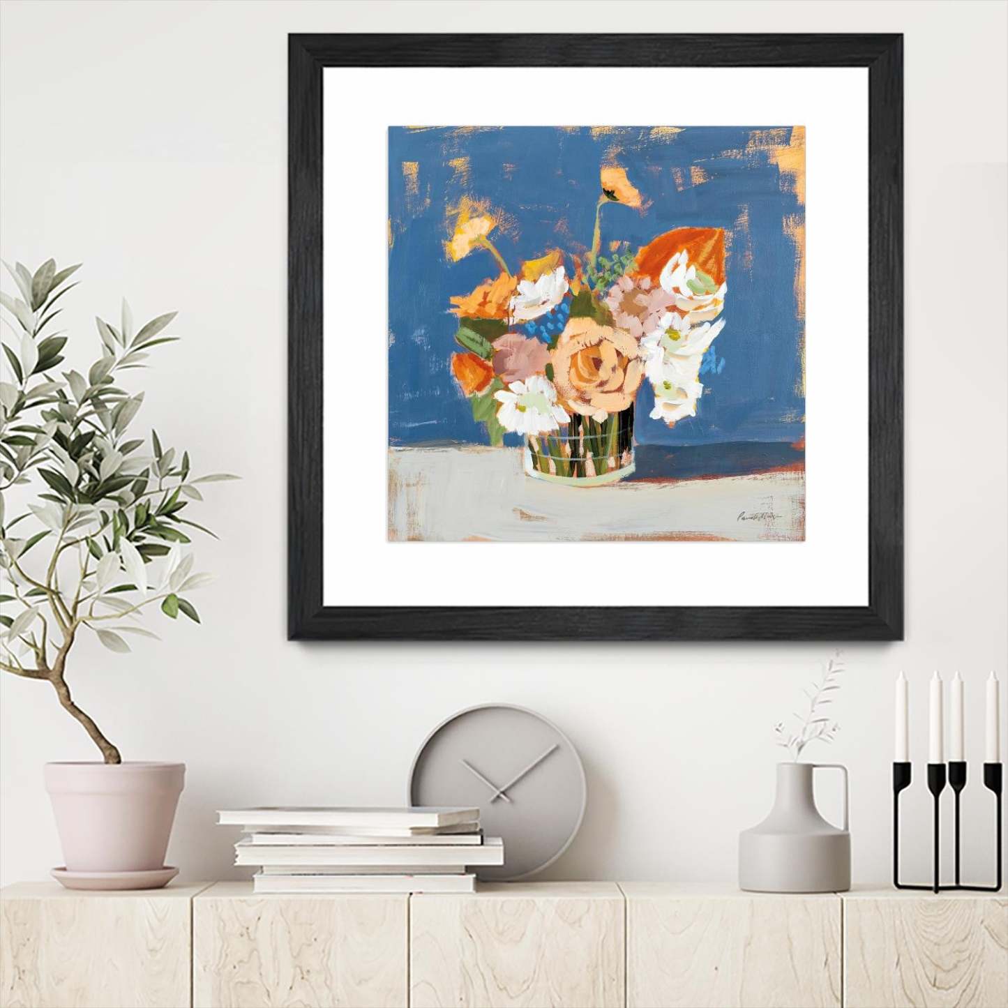 Œuvre d'art murale encadrée et mate « Peach And White Bouquet » 36 x 36