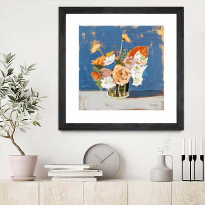 Œuvre d'art murale encadrée et mate « Peach And White Bouquet » 36 x 36