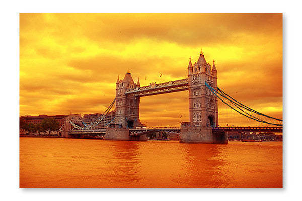 Tower Bridge On Sunset 28x42 : Cadre d'art mural et panneau de tissu | Tower Bridge On Sunset 28 po x 42 po : Cadre d'art mural et panneau de tissu | D44G1FR8