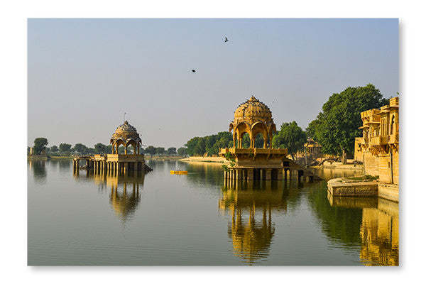 Gadsisar Lake In Jaisalmer, India 28x42 Wall Art Frame And Fabric Panel| Gadsisar Lake In Jaisalmer, India 28 po x 42 po : Cadre d'art mural et panneau de tissu|D44GLSCF
