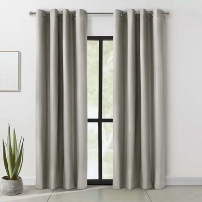 Thermaplus Alpine Light Grey Blackout Grommet Curtain Panel - 52 x 108|Panneau de rideau coupe-lumière à œillets Alpin gris clair de Thermaplus - 52 x 108
