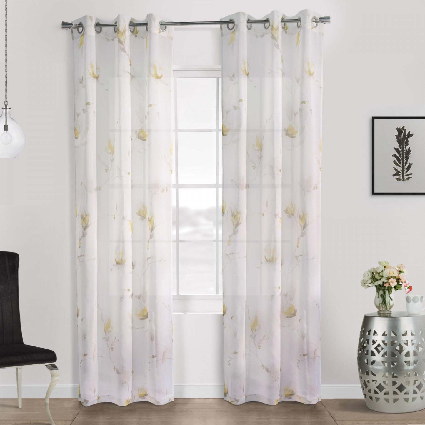 Habitat Symphony Yellow Sheer Grommet Curtain Panel - 52 x 95|Panneau de rideau transparent à œillets Symphonie jaune d'Habitat - 52 x 95