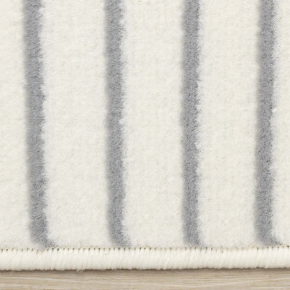 Tapis d'intérieur Forte White Grey Curved Arches - 2'7 x 4'11|Carpette Forte blanche et grise à motif d'arches courbées pour l'intérieur - 2 pi 7 po x 4 pi 11 po