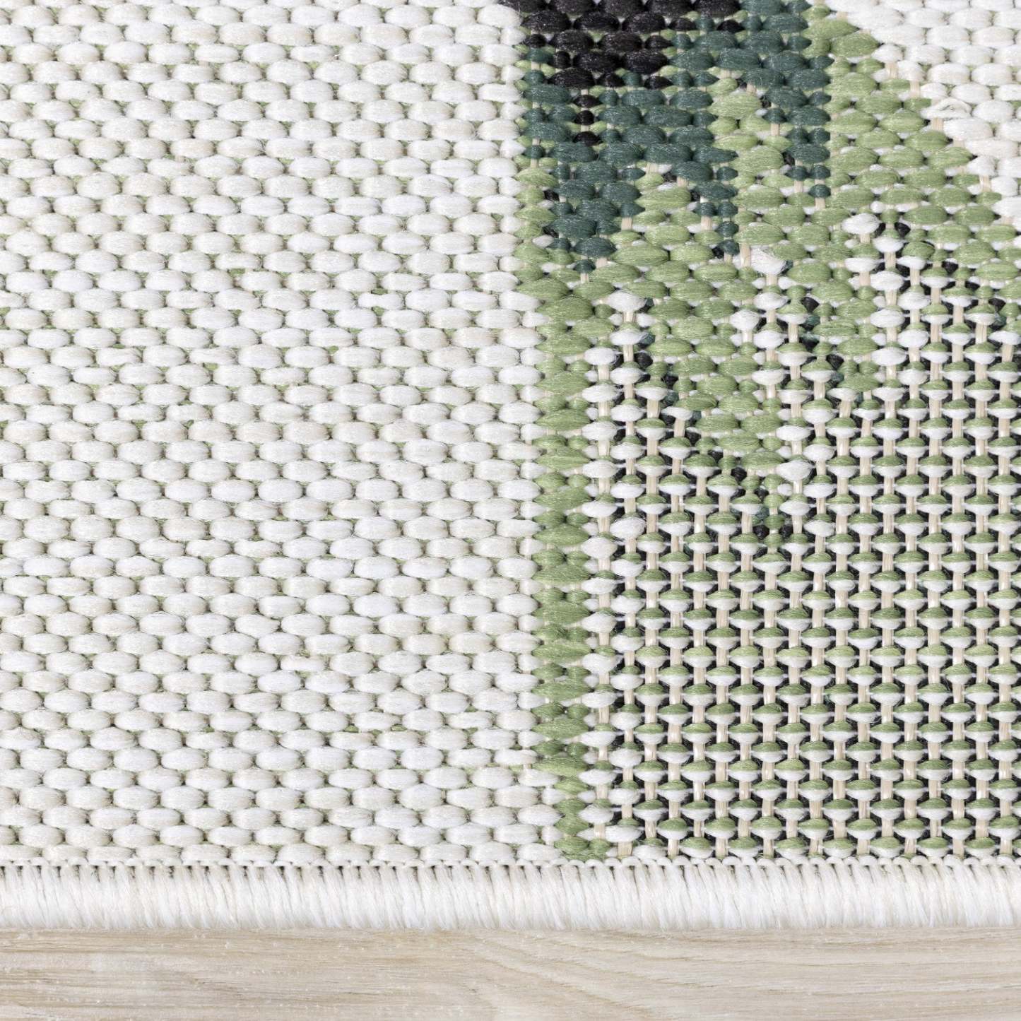 Pinnacle Floral Area Rug - 5'3 x 7'7|Carpette Pinnacle à motif floral - 5 pi 3 po x 7 pi 7 po