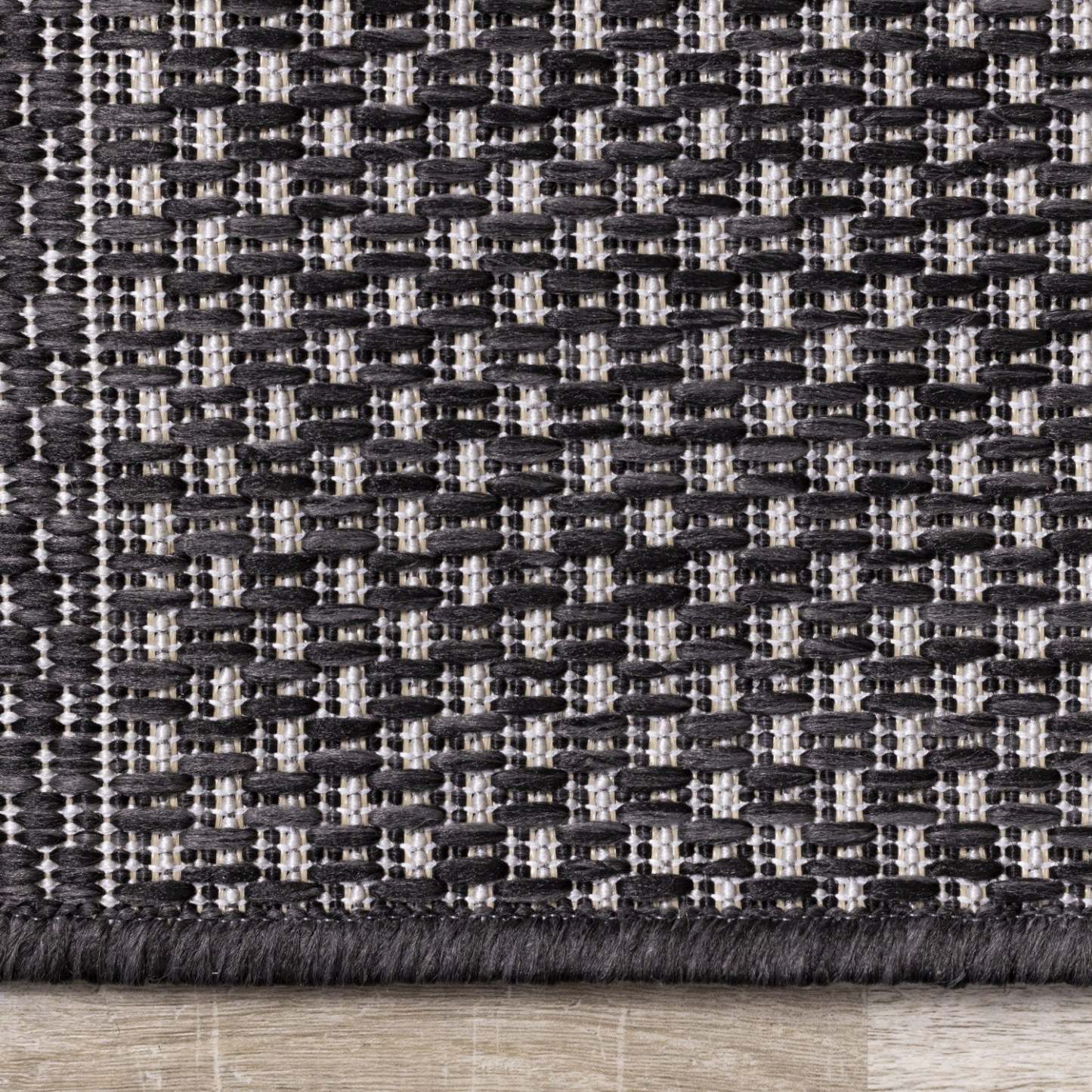 Tapis intérieur/extérieur rayé Jackson - 6'7 x 9'6|Tapis Jackson à rayures pour l'intérieur et l'extérieur - 6 pi 7 po x 9 pi 6 po