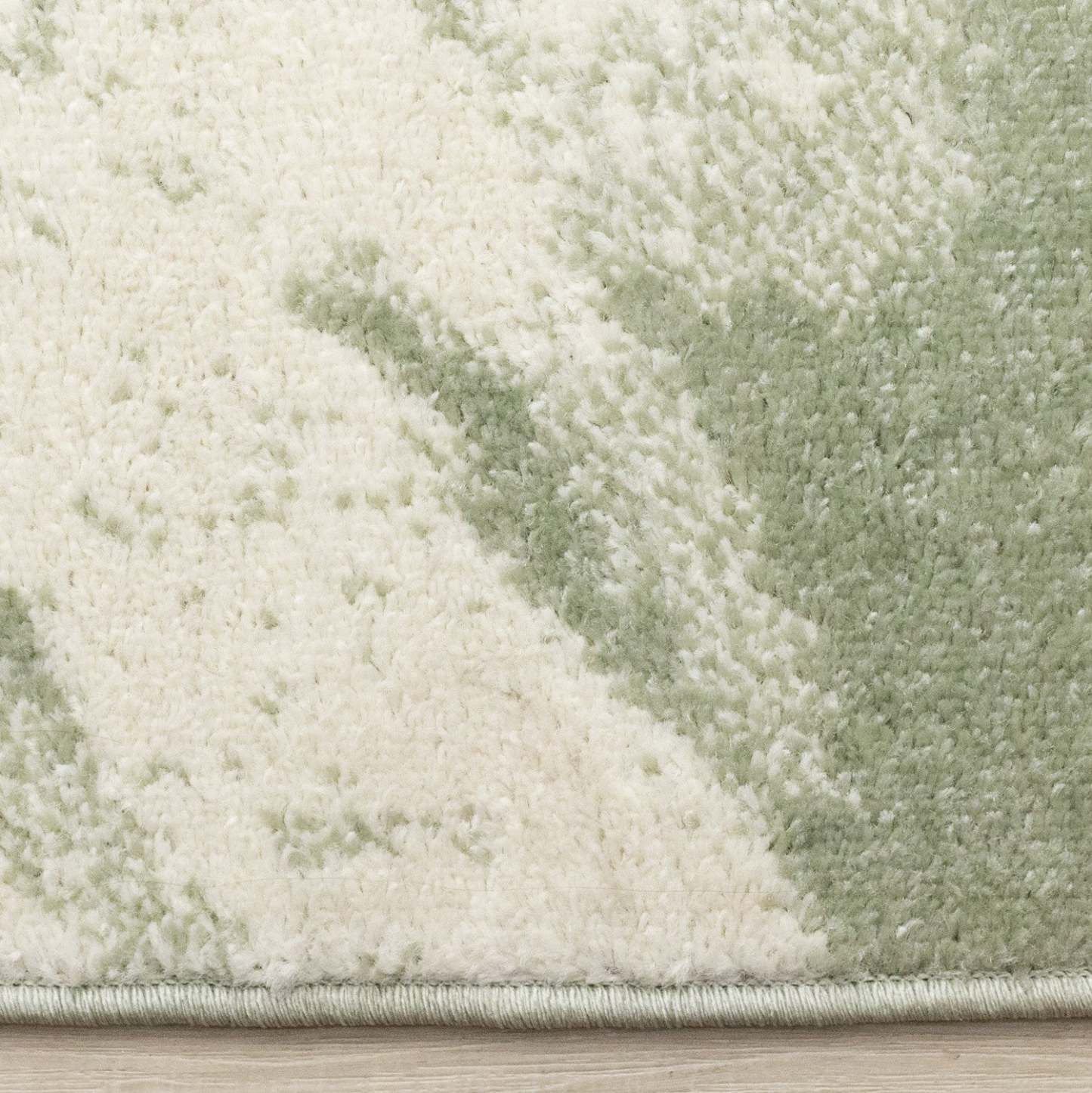 Tapis Ellis Floral Vert Crème - 7'10 x 10'6|Carpette Ellis verte et crème à motif floral - 7 pi 10 po x 10 pi 6 po