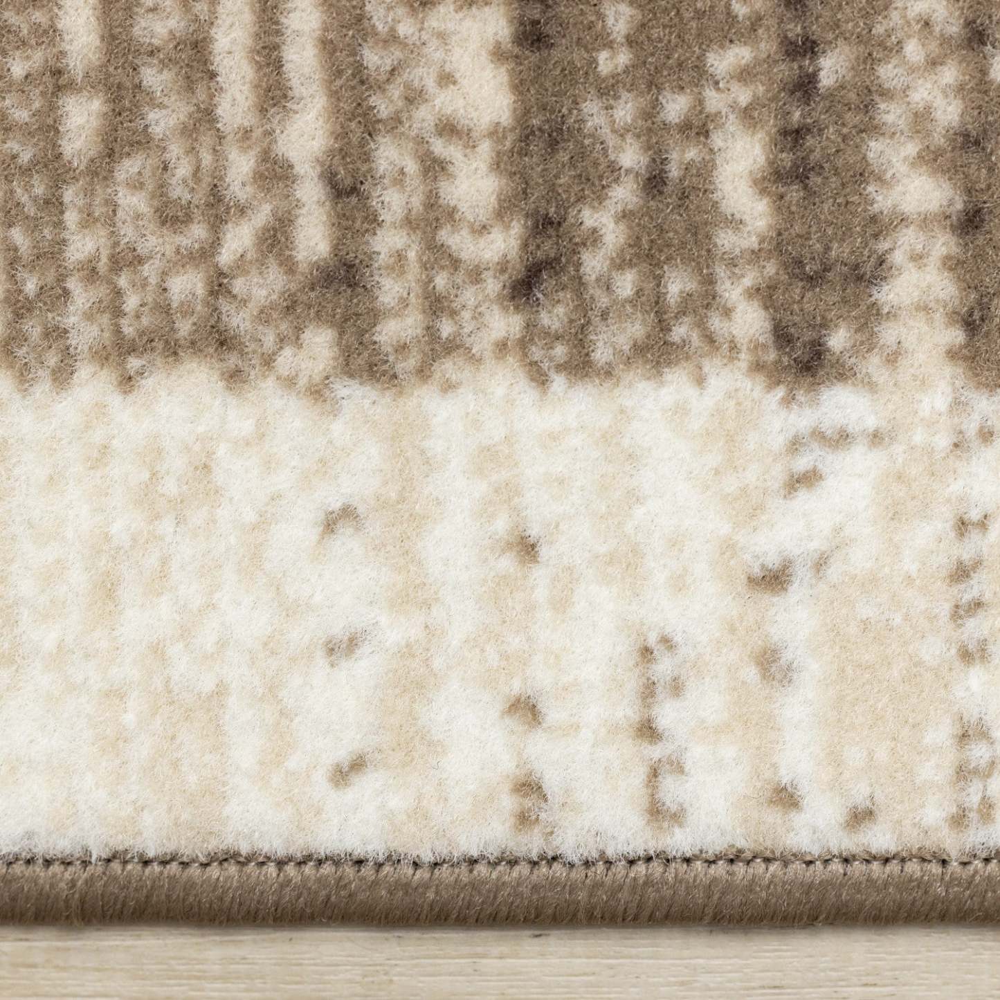 Forte Brown Beige Cream Abstract Geometric Design Area Rug - 5'3 x 7'5|Tapis Forte brun, beige et crème à motif géométrique abstrait - 5 pi 3 po x 7 pi 5 po