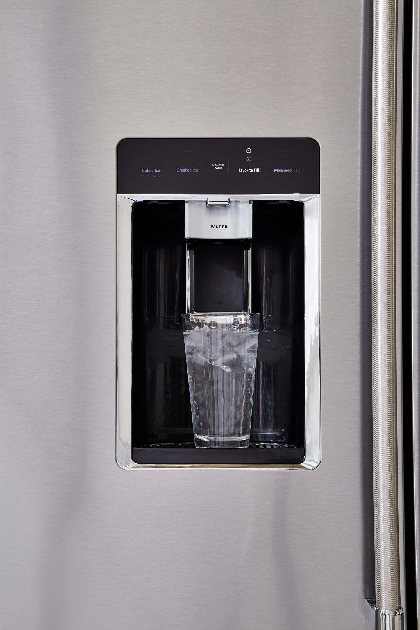 Réfrigérateur KitchenAid de 24 pi³ et de 36 po à portes françaises - acier inoxydable avec finition PrintShield™ - KRFC…