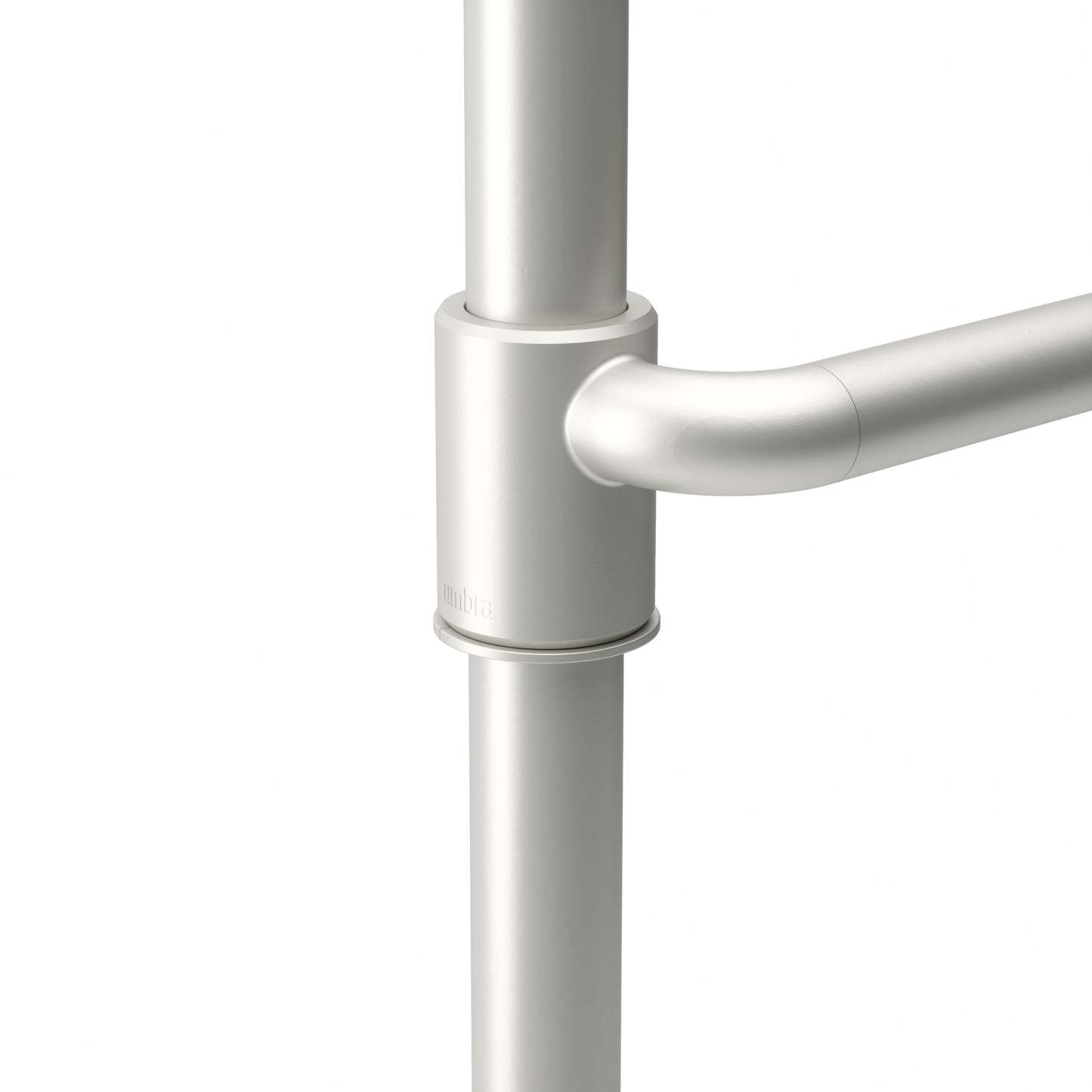 Tringle à rideau extensible et séparateur de pièce Anywhere en nickel métallique d'Umbra - 36-66 | Tringle à rideaux et séparateur de pièce extensible Anywhere de Umbra nickel métallique - 36 po à 66 po