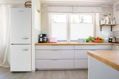 iio 11 Cu. Ft. Bottom-Freezer Retro Refrigerator - ALBR1372WW-L | Réfrigérateur rétro iio de 11 pi³ à congélateur inférieur - ALBR1372WW-L | ALBR1WWL