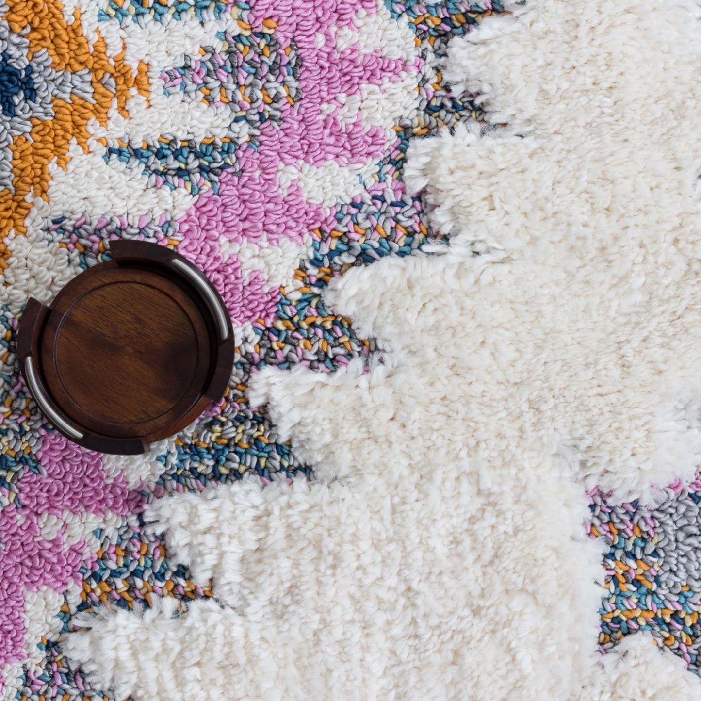 Tapis à poils long Lola à motif de diamants - 2 pi 7 po x 8 pi