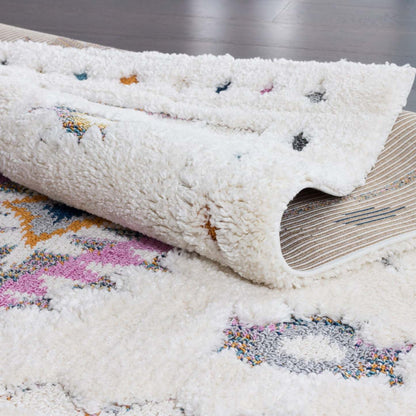 Tapis à poils long Lola à motif de diamants - 2 pi 7 po x 8 pi