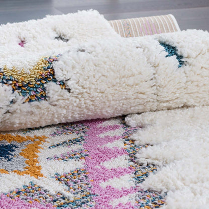 Tapis à poils long Lola à motif de diamants - 2 pi 7 po x 8 pi