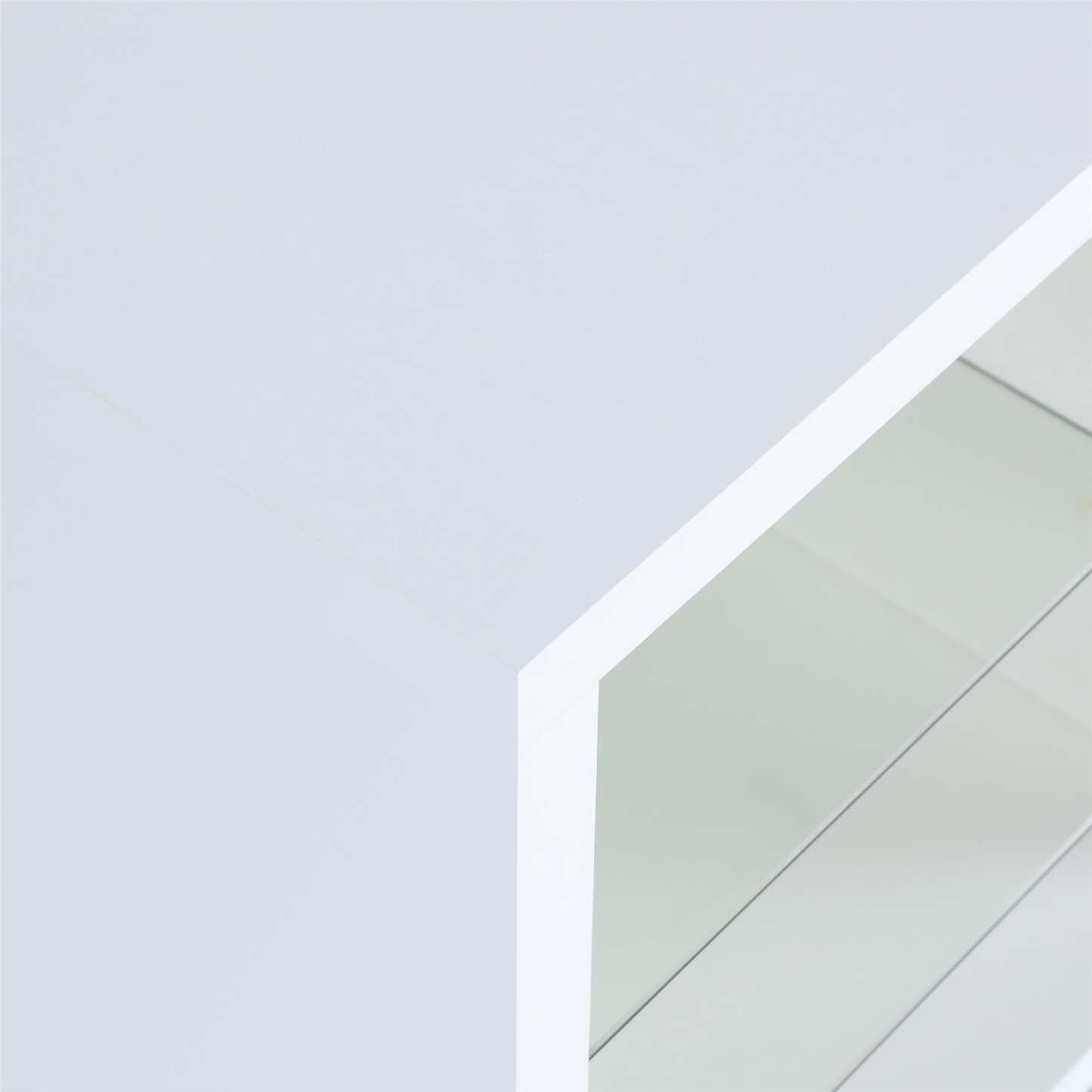 Ameriwood Home Lumina Electric Fireplace TV Stand for TVs up to 70 po - Blanc|Meuble pour téléviseur Lumina d'Ameriwood Home avec foyer électrique pour téléviseurs jusqu'à 70 po - blanc