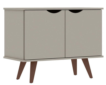 Manhattan Comfort Armoire d'appoint à 2 étagères Hampton avec pieds en bois massif - Blanc cassé|Armoire décorative Hampton de Manhattan Comfort avec 2 tablettes et pattes en bois massif - blanc cassé