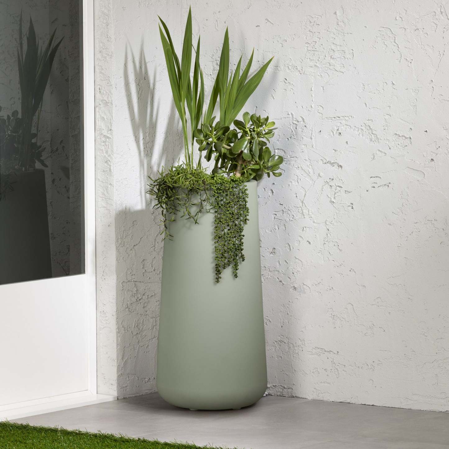 Dalya Tall Outdoor Pot Planter - Sage Green|Cache-pot haut Dalya pour l'extérieur - vert sauge