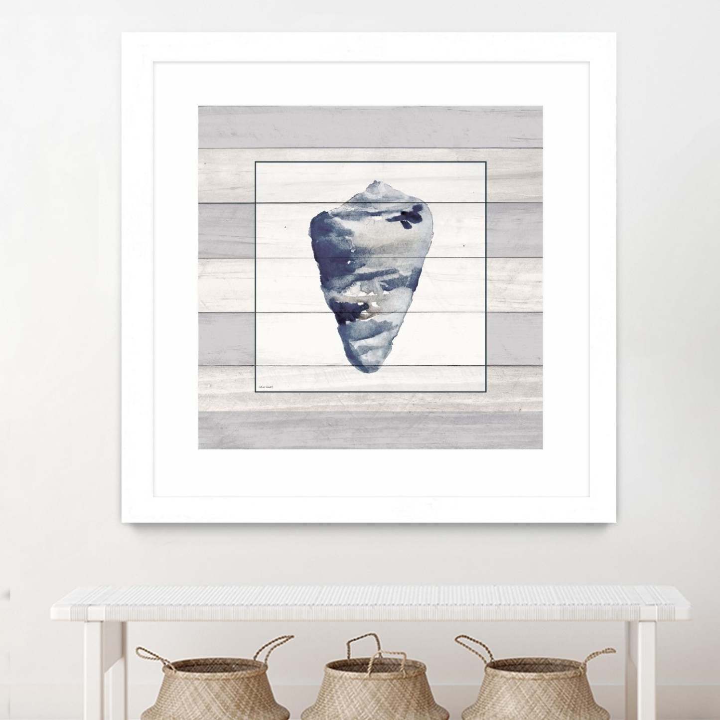 Œuvre murale encadrée blanche et mate « Muted Blue Shell On Wood » 36 x 36