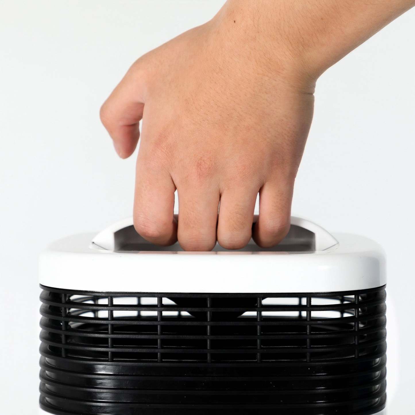 Black+Decker 10.2 Flameless Portable Heater |Radiateur portatif Black+Decker de 10,2 po sans flamme