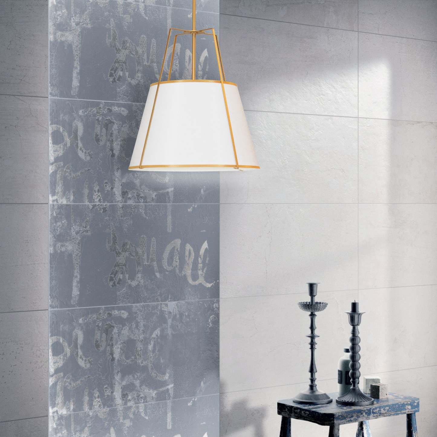 Dainolite Trapezoid 1 Light Pendant Gold/White Shade White Fabric Diffuser Lamp|Luminaire suspendu Trapezoid de Dainolite avec abat-jour doré et blanc qui diffuse la lumière, tissu blanc et 1 ampoule