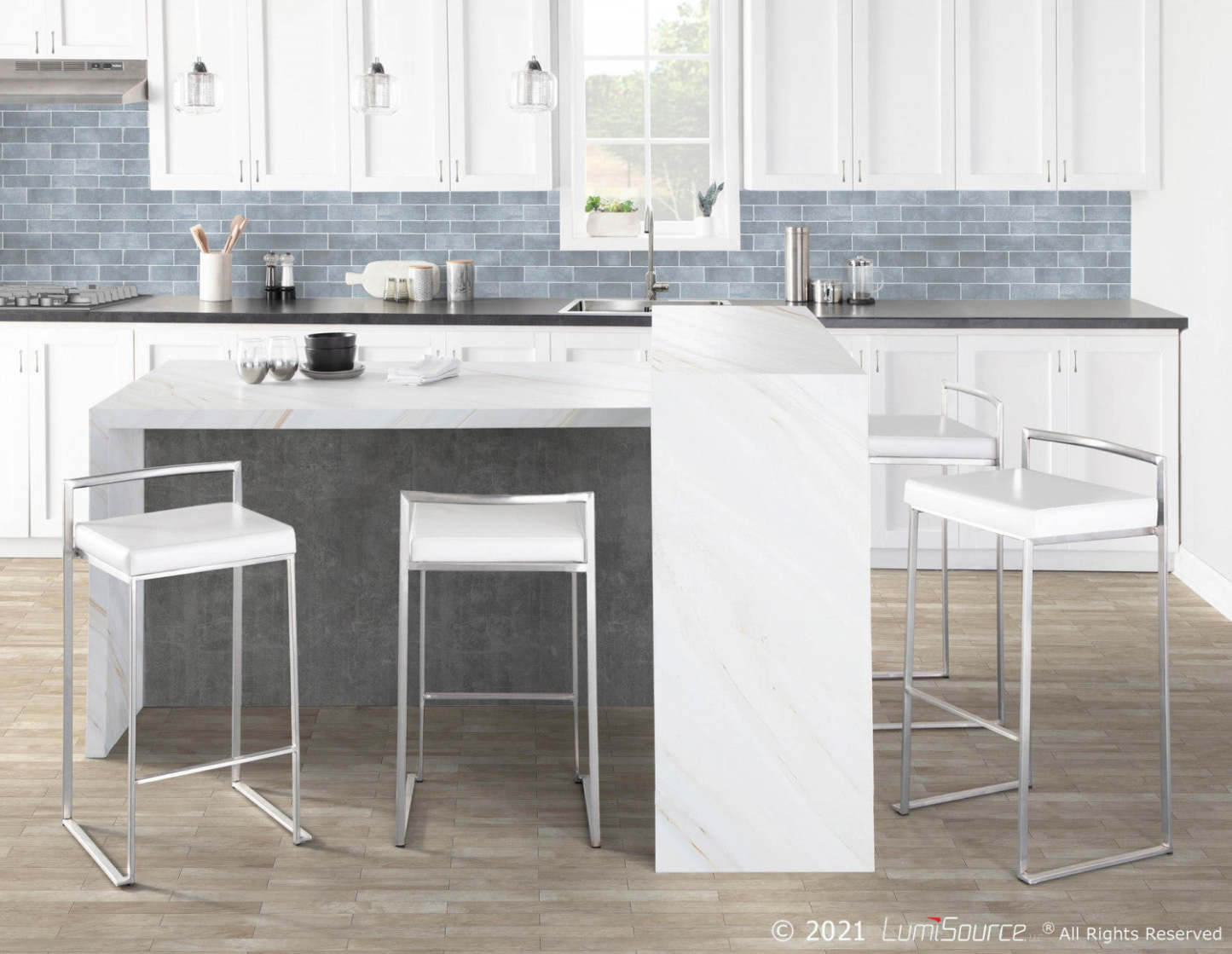 LumiSource Fuji White Faux Leather Contemporary Stackable Barstool - Set of 2|Tabouret bar superposable contemporain Fuji en similicuir blanc - ensemble de 2