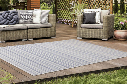 Cabana Textured Stripes Outdoor Area Rug - 5'3 x 7'7|Tapis d'extérieur à rayures texturées Cabana - 5 pi 3 po x 7 pi 7 po