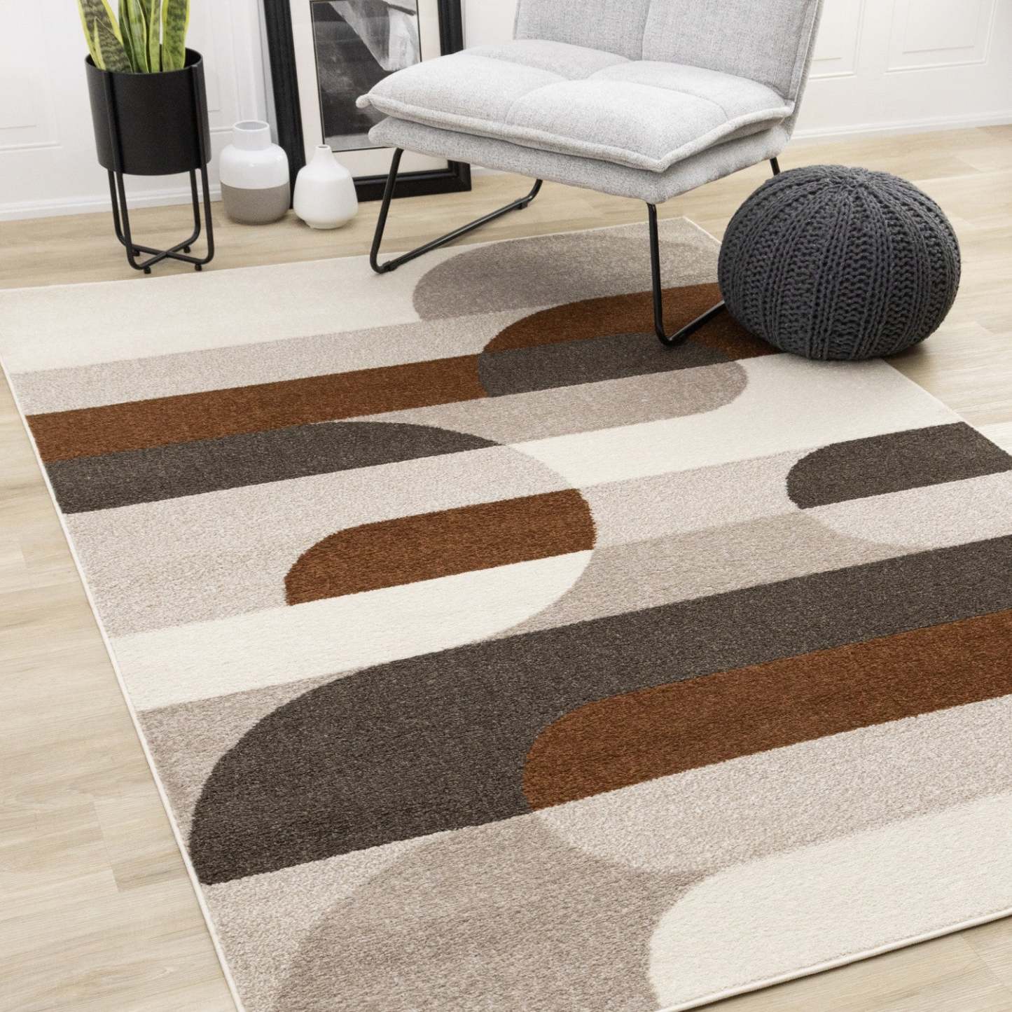 Marley Geometric Curves Taupe Oxblood Area Rug - 7'10 x 10'6|Carpette Marley taupe et rouge sang-de-bœuf à motif de courbes géométriques - 7 pi 10 po x 10 pi 6 po