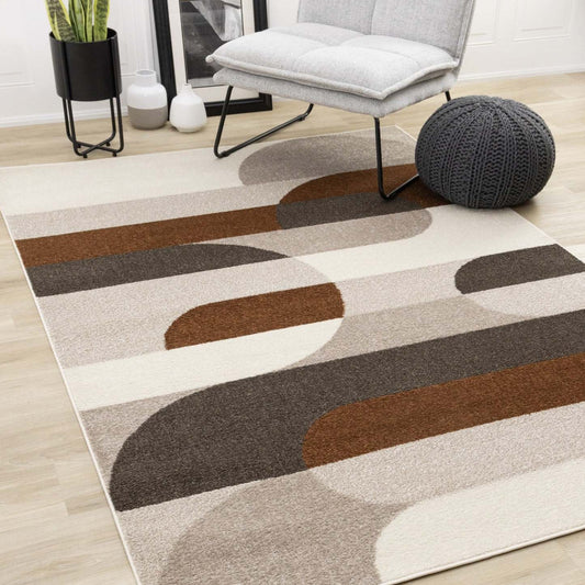 Carpette Marley taupe et sang-de-bœuf à motif de courbes géométriques - 5 pi 3 po x 7 pi 7 po
