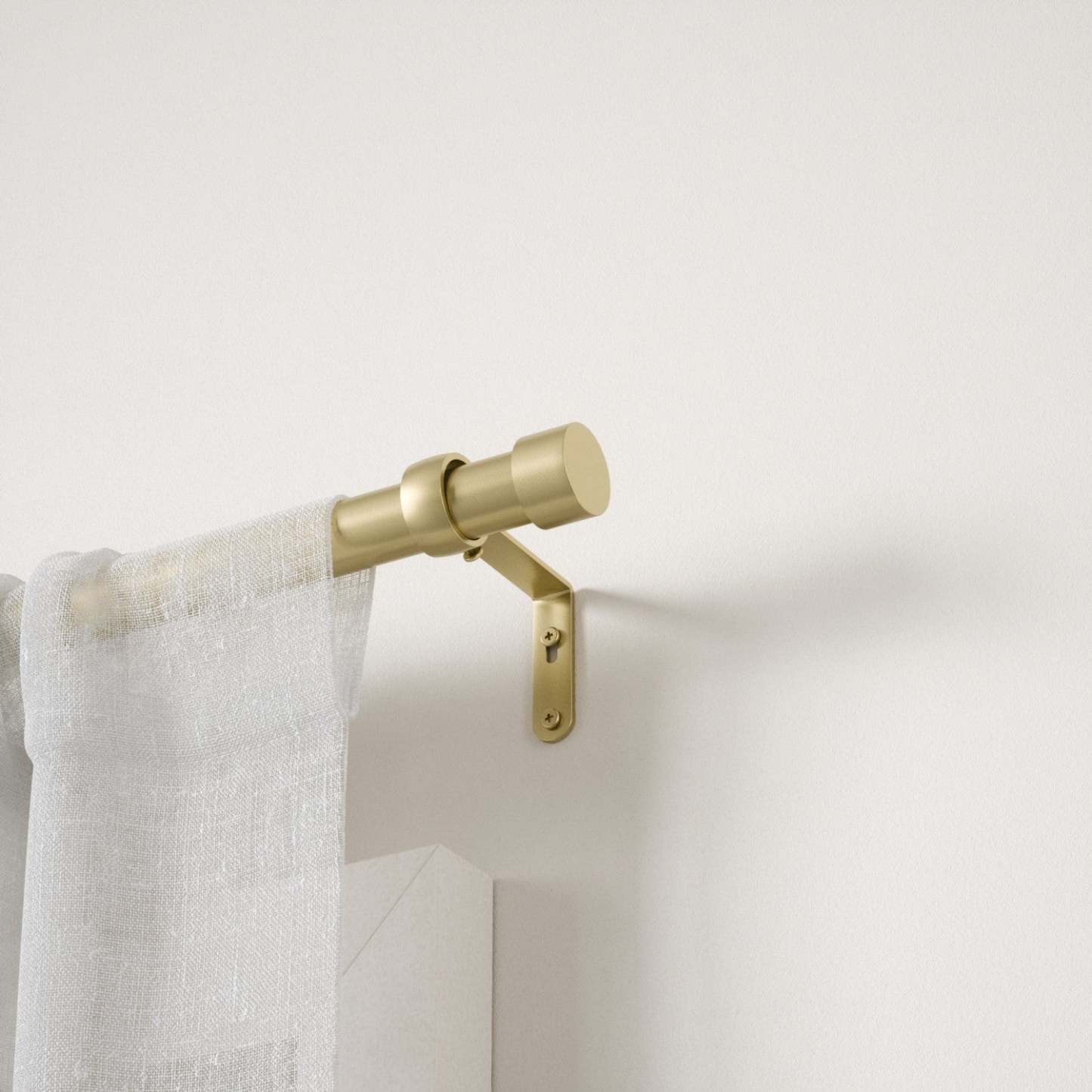 Umbra Tringle à rideau extensible Cappa Gold 1 - 66-120 | Tringle à rideaux extensibles Cappa de Umbra dorée de 1 po - 66 po à 120 po