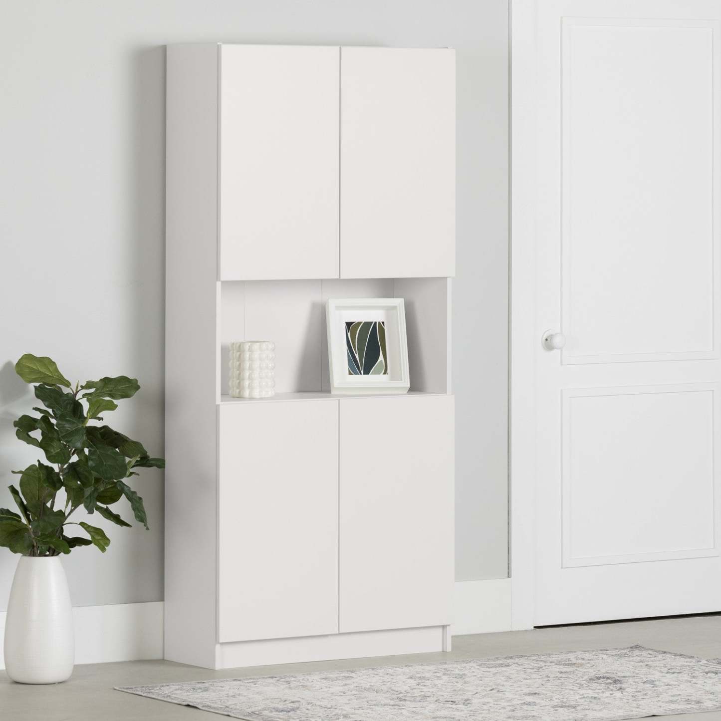 Liora 4-door Bookcase With Open Storage - Pure White | Liora Bibliotheque 4 Portes Et Rangement Ouvert - Blanc Solide