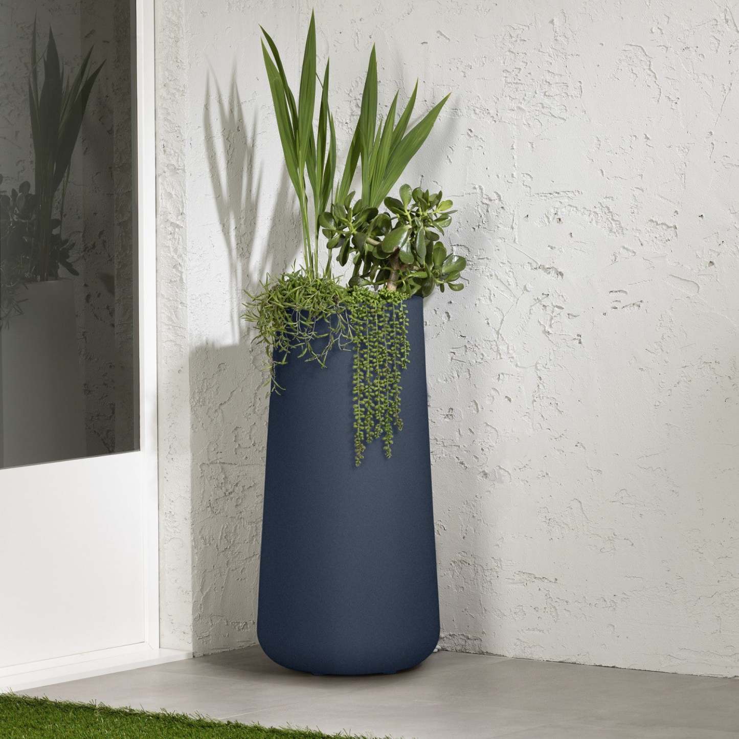 Dalya Tall Outdoor Pot Planter - Blue|Cache-pot haut Dalya pour l'extérieur - bleu