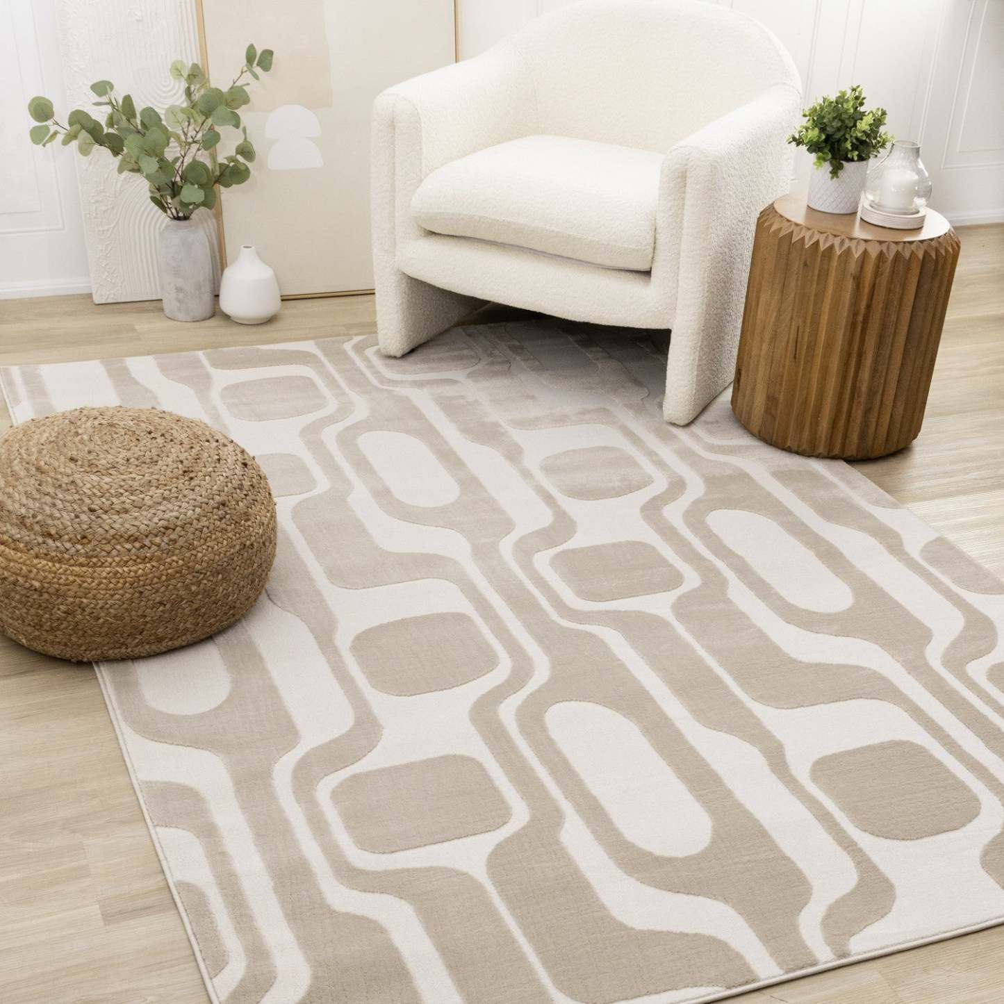 Tapis Leopold Modern Mid-Century Beige Crème - 7'10 x 10'6|Carpette Leopold beige et crème de style moderne du milieu du 20e siècle - 7 pi 10 po x 10 pi 6 po