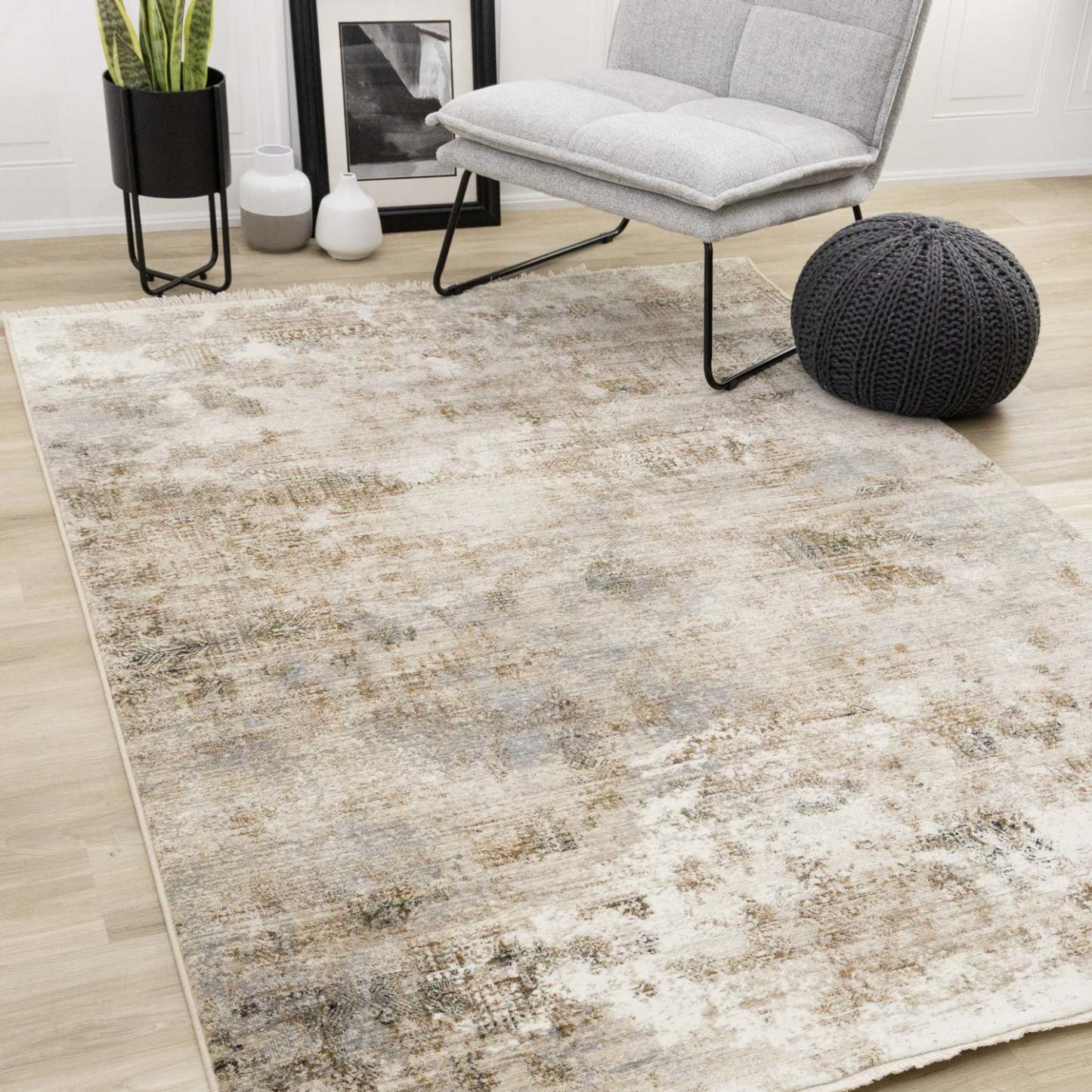 Sydney Beige Grey Cream Distressed Area Rug - 7'10 x 10'2|Carpette Sydney beige, grise et crème à motif vieilli - 7 pi 10 po x 10 pi 2 po