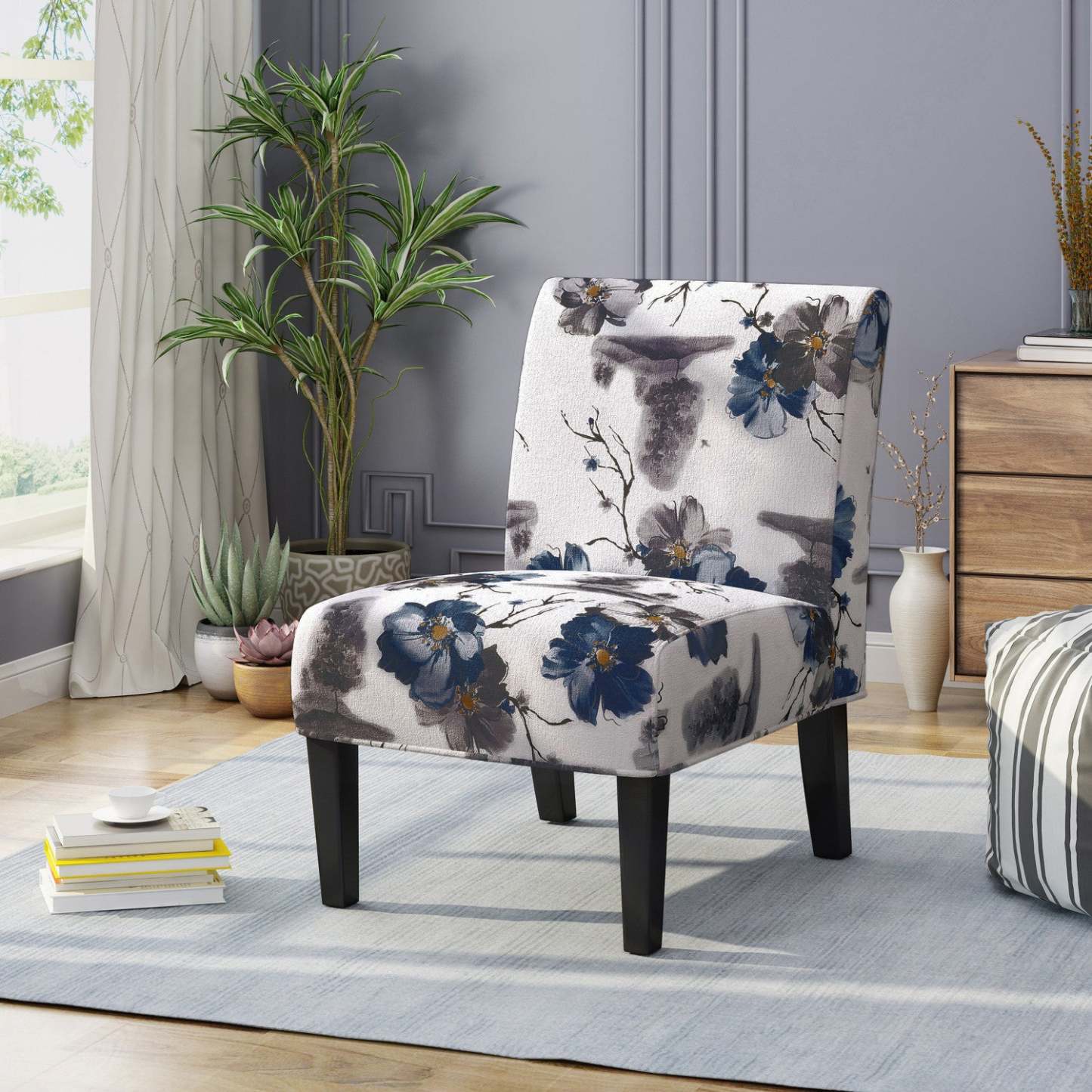 Chaise d'appoint Oliver en tissu d'apparence lin avec pattes en bois d'hévéa - Bleu, Multicolore | Fauteuil D'appoint Oliver En Tissu aspect lin Avec Pieds En Bois Caoutchouc - Bleu Et Multicolore
