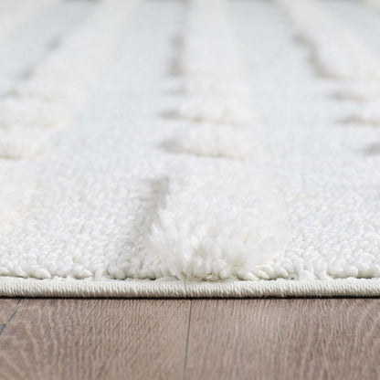 Lola Plaid Cream Shag Area Rug - 6'7 x 9'6|Carpette à poil long Lola crème à motif écossais - 6 pi 7 po x 9 pi 6 po