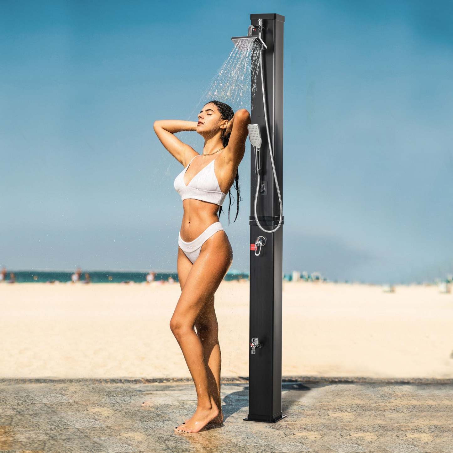 Douche solaire extérieure Outsunny de 7 pieds avec pommeau de douche à main, 10,6 gallons