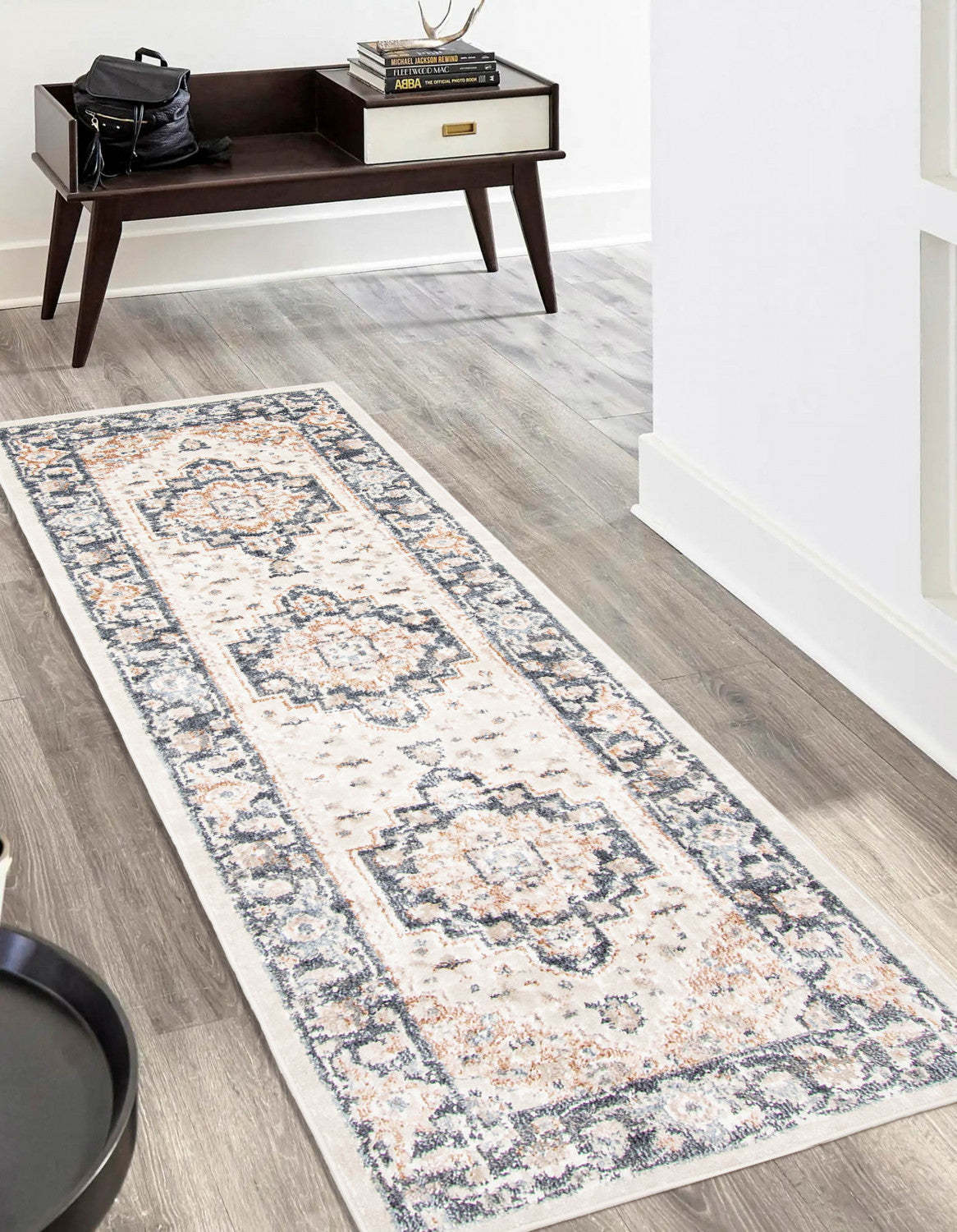 Carpette longue Heriza ivoire - 2 pi 8 po x 8 pi 2 po