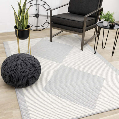 Tapis d'intérieur Florence Diamonds - 4'7 x 6'7|Tapis d'intérieur Florence à motif de diamants - 4 pi 7 po x 6 pi 7 po