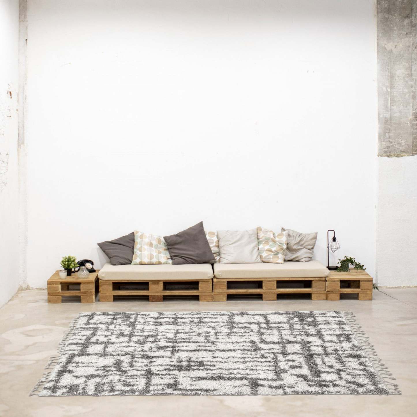 Helma Urban Cream, Light Grey Shag 5'3 X 7'3 Area Rug|Carpette à poil long Helma Urban crème gris clair 5 pi 3 po x 7 pi 3 po|D86FH971