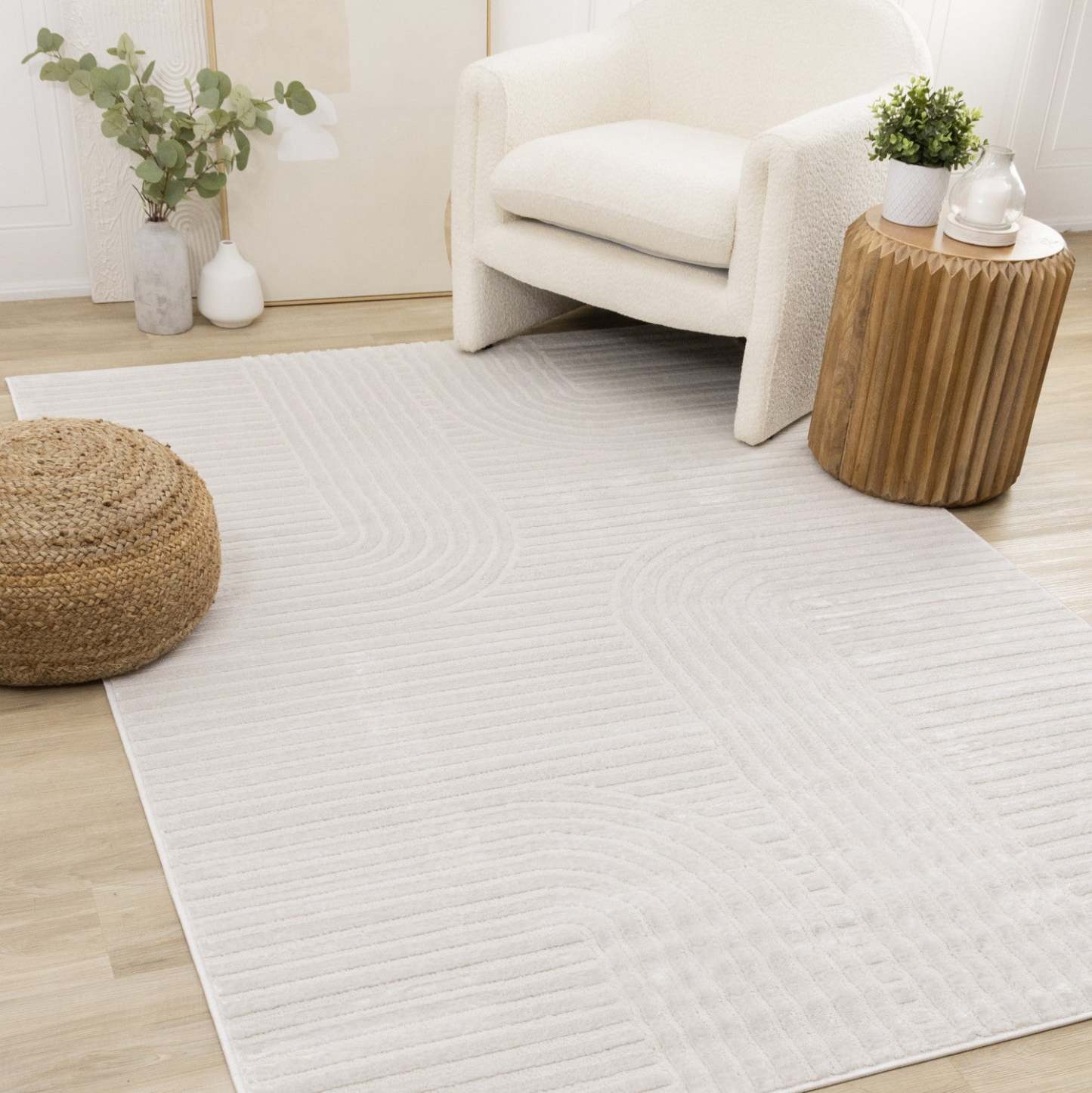 Leonardo White Grey Modern Lines Area Rug - 7'10 x 10'6|Carpette Leonardo blanche et grise à motif de rayures modernes - 7 pi 10 po x 10 pi 6 po