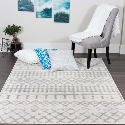Lav Grey Mor 3x5 Area Rug|Carpette Lav grise à motifs marocains 3 x 5|D80GKYNY