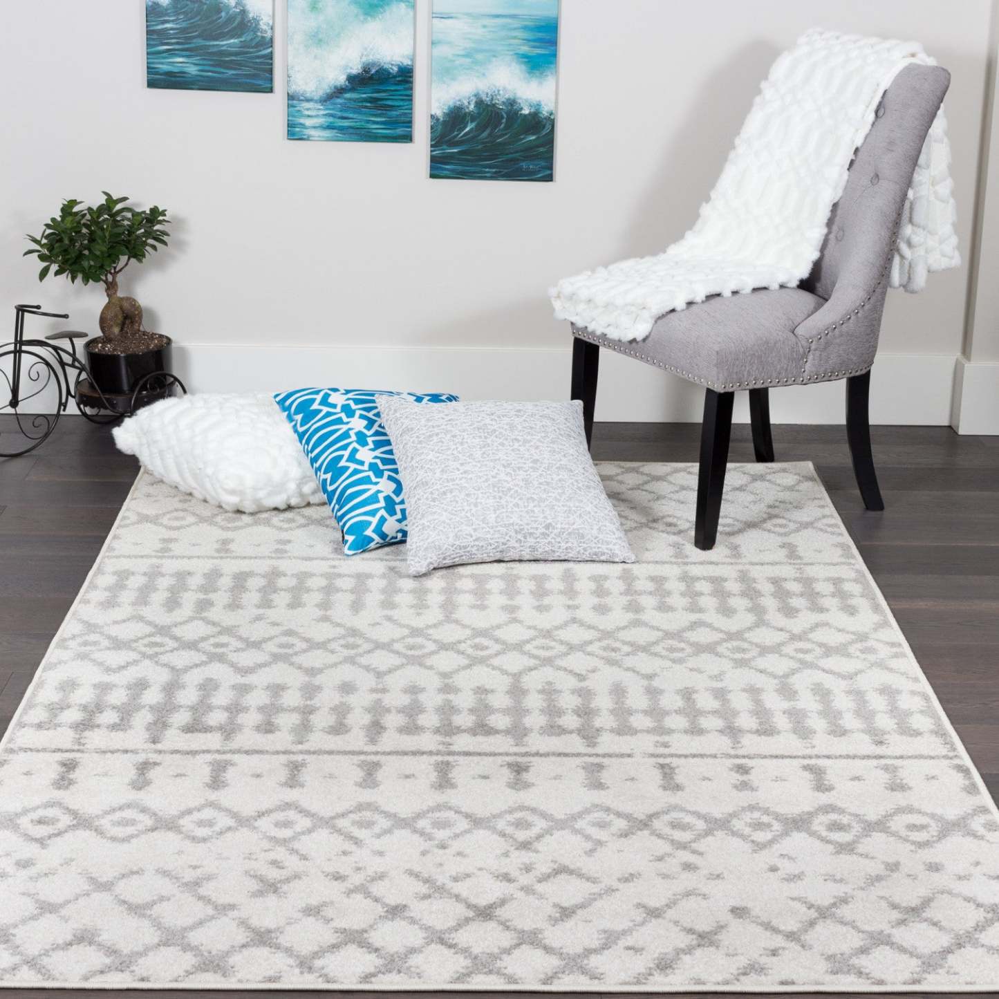 Lav Grey Mor 4x6 Area Rug|Carpette Lav grise à motifs marocains 4 x 6|D80GF7BO