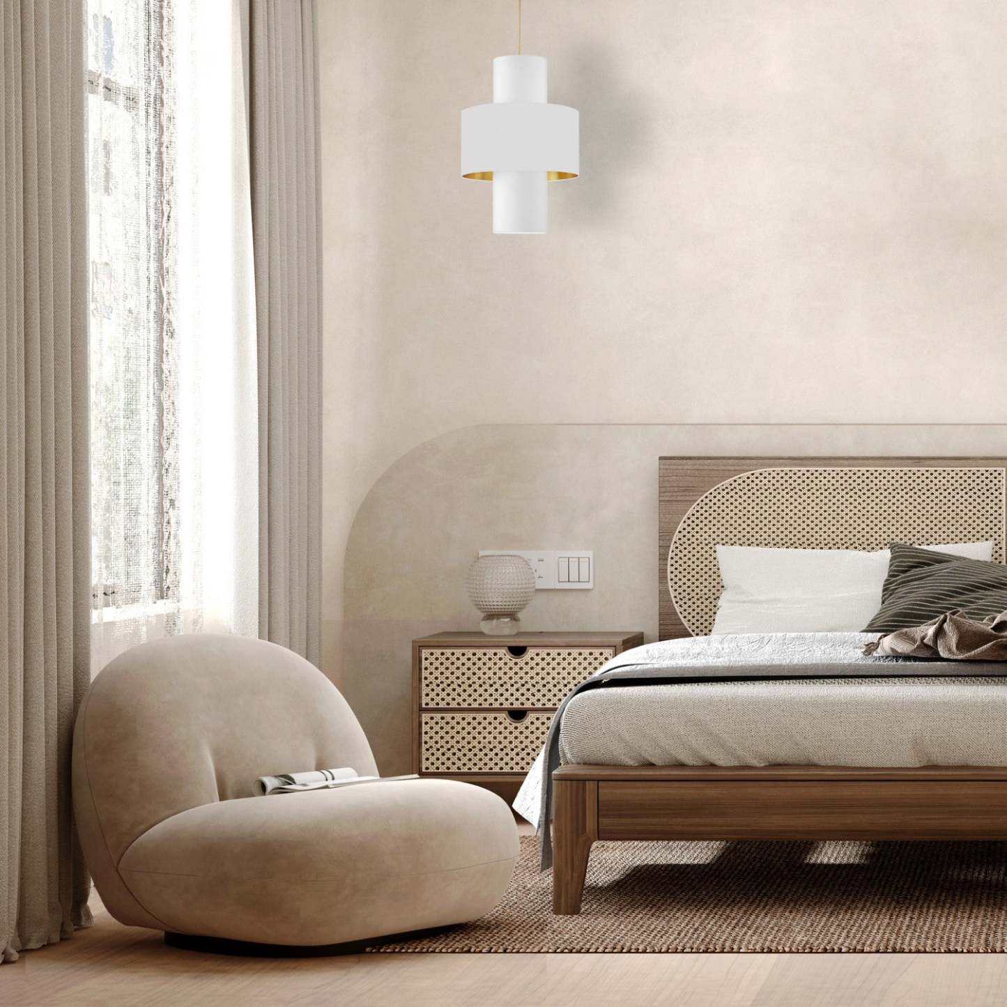 Dainolite Patrona 4 Light Pendant Aged Brass White/Gold/White Shades Lamp|Luminaire suspendu Patrona de Dainolite avec abat-jour blanc et doré, fini laiton vieilli et 4 ampoules