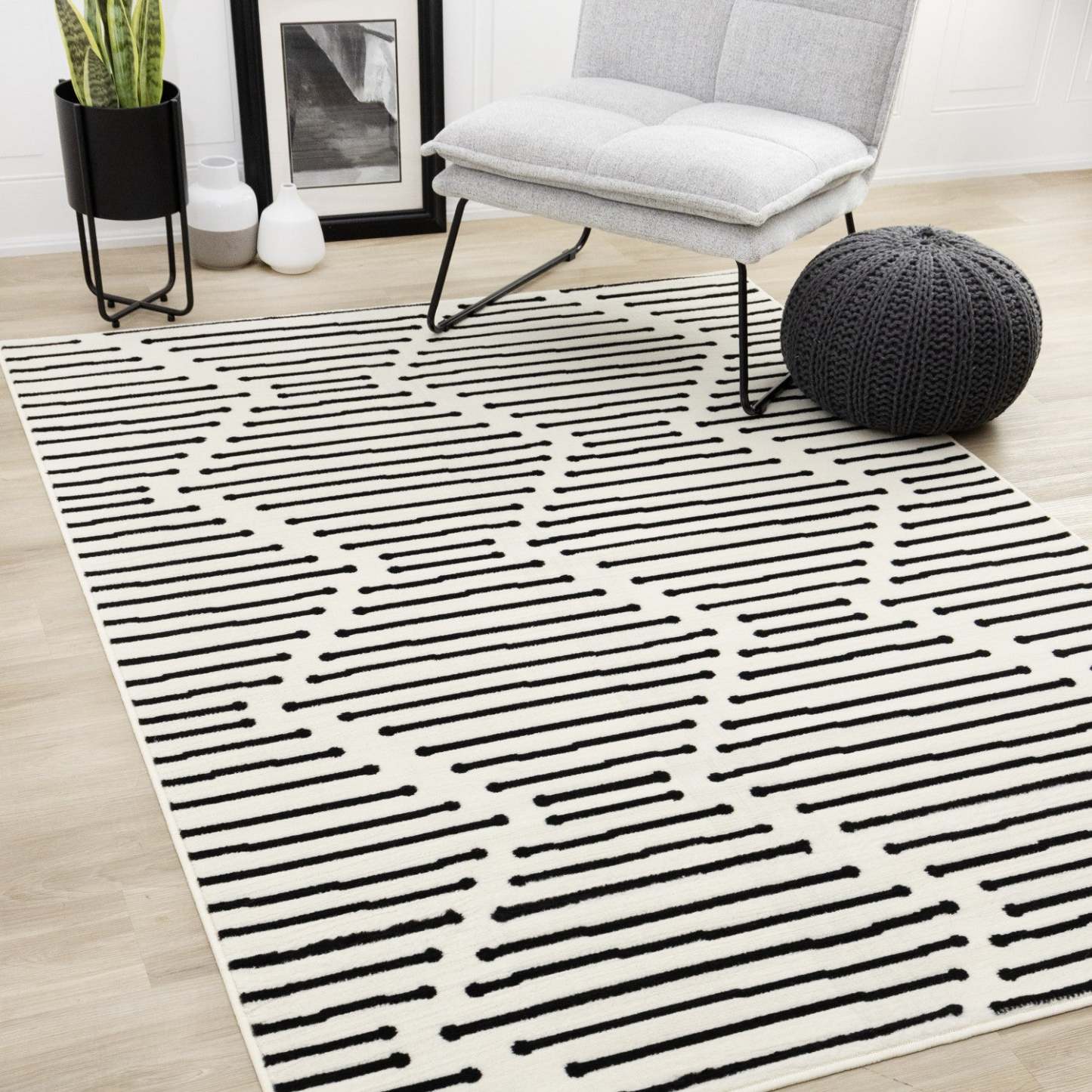 Tapis Forte Black White Stripes - 5'3 x 7'5|Tapis Forte noir et blanc à rayures - 5 pi 3 po x 7 pi 5 po