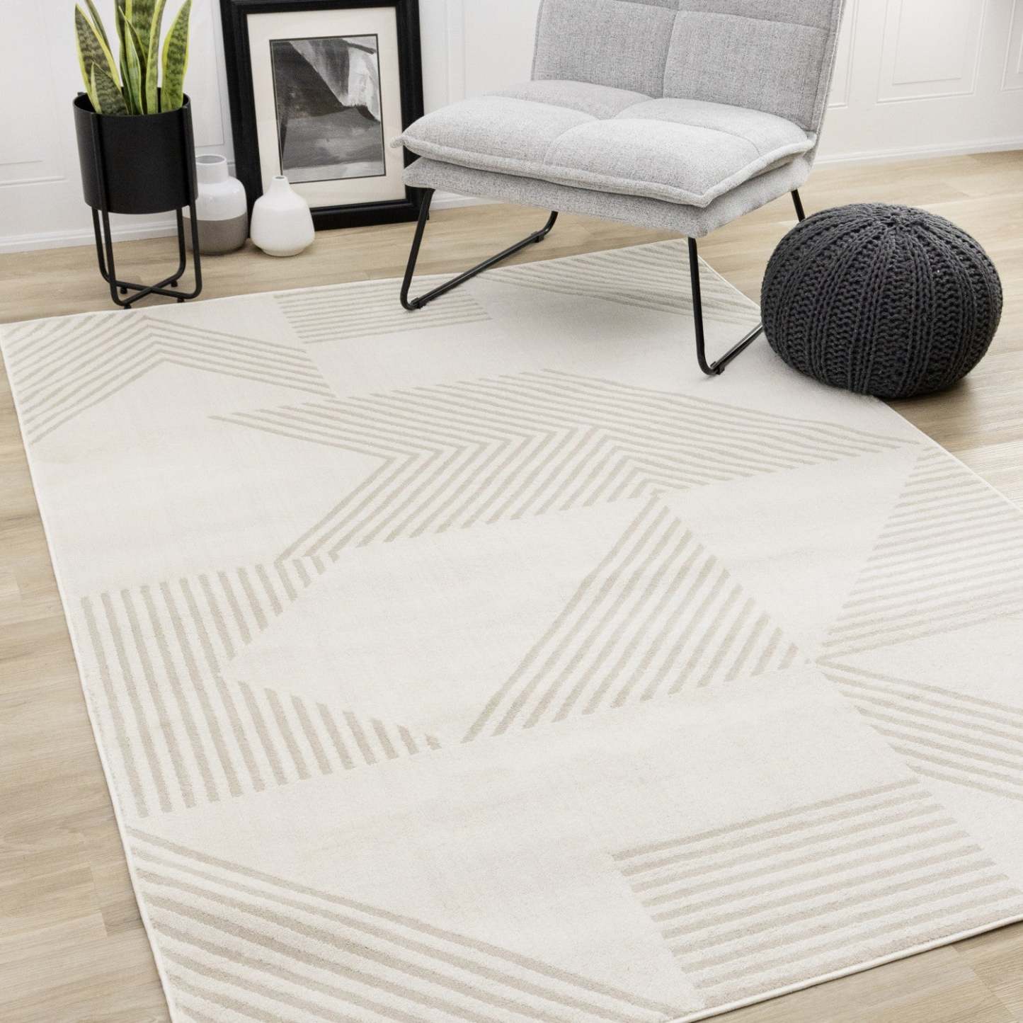 Tapis Hudson Modern géométrique beige crème - 7'10 x 10'6|Carpette Hudson crème et beige à motif géométrique moderne - 7 pi 10 po x 10 pi 6 po