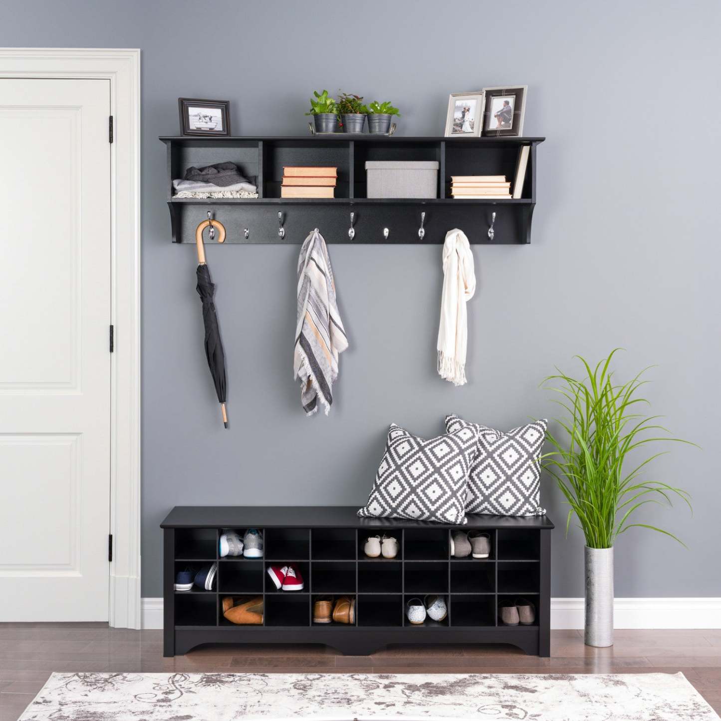 Twenty-Four Pair Shoe Storage Cubby Bench - Black|Banc à compartiments de rangement pour 24 paires de chaussures - noir