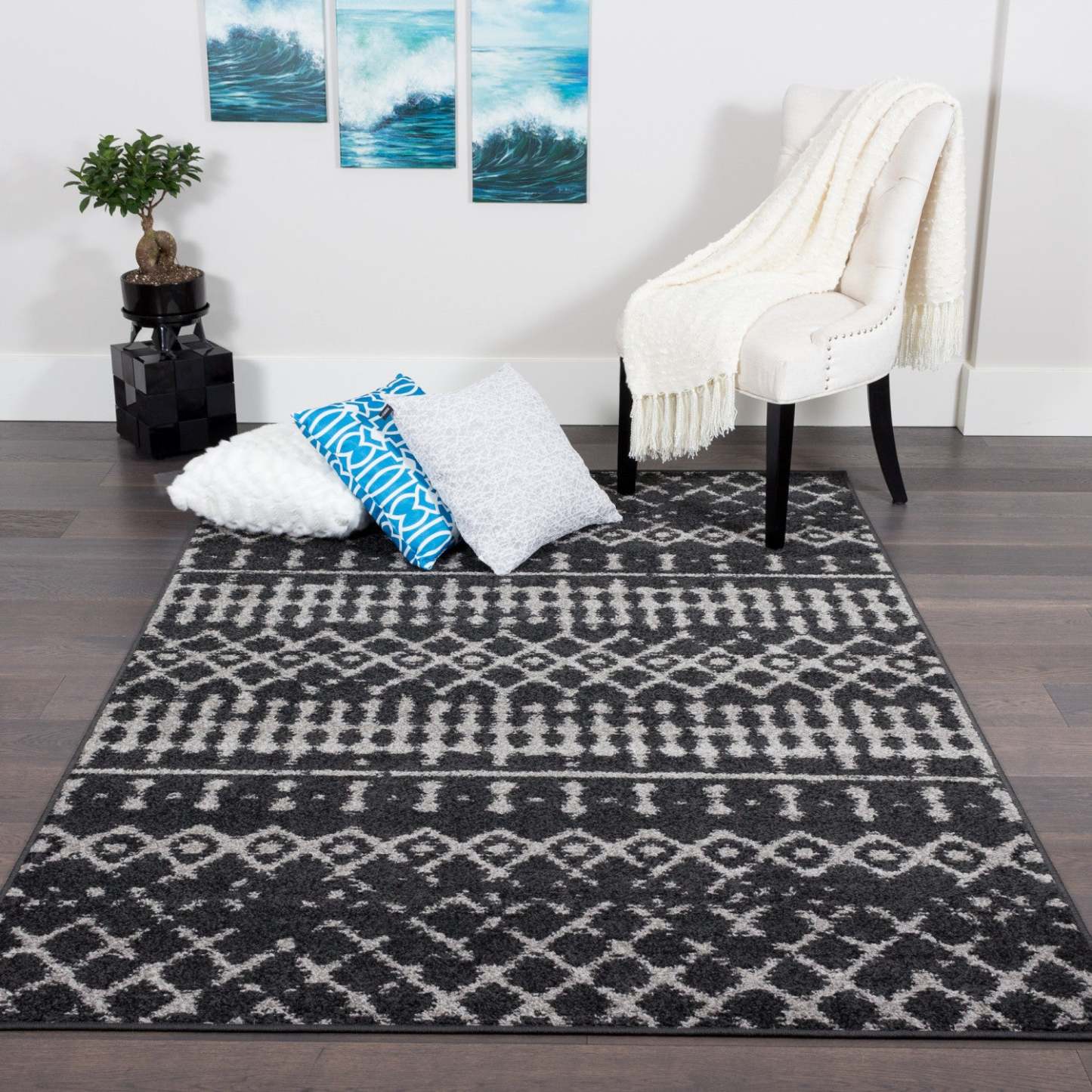 Lav D Grey Mor 5x8 Area Rug|Carpette Lav Diamond grise à motifs marocains 5 x 8|D80G6QK6